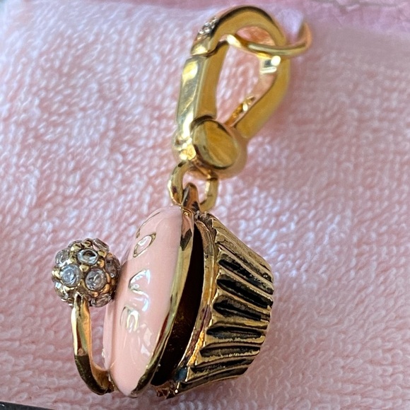 NWT and Box Juicy Couture cup cake in pink with gold tone accents. Always in box - Picture 2 of 7